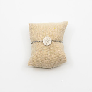 Bracelet avec médaillon mat